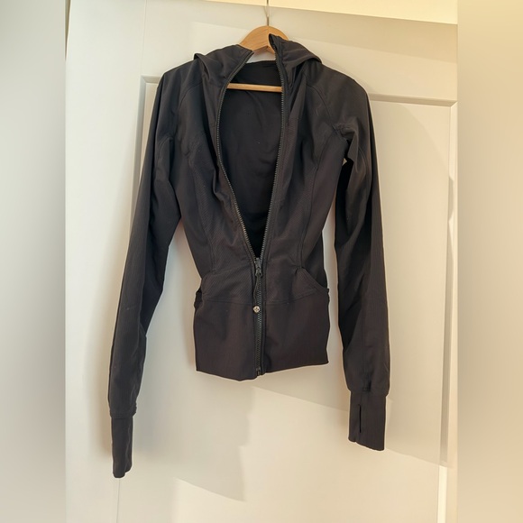 Lululemon In Flux Jacket - Picture 2 of 4